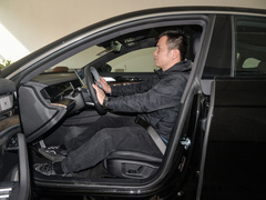 2023款 纯电 520km 后驱版