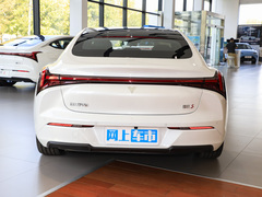 2023款 纯电 520km 后驱Lite版