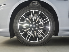 2023款 纯电 520km 后驱Lite版