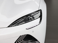2023款 冠军版 550km 尊贵型