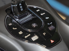 2023款 冠军版 550km 尊贵型