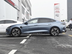 2023款 冠军版 550km 尊贵型