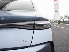 2023款 冠军版 550km 尊贵型