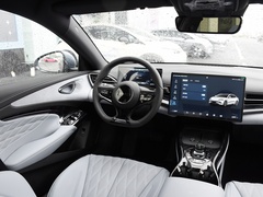 2023款 冠军版 550km 尊贵型