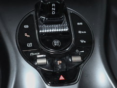 2023款 冠军版 700km 尊贵型