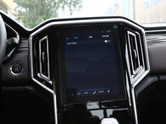 2023款 2.0T 手动柴油四驱精英型大双