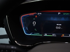 2023款 DM-i 冠军版 121KM 尊享型