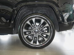 2023款 2.0T 4xe 远峰版