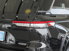 2023款 2.0T 4xe 远峰版