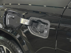 2023款 2.0T 4xe 远峰版