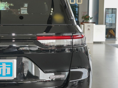 2023款 2.0T 4xe 远峰版