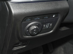 2023款 2.0T 4xe 远峰版