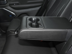 2023款 2.0T 4xe 远峰版