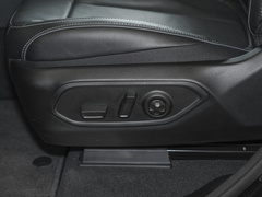 2023款 2.0T 4xe 远峰版