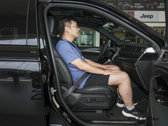 2023款 2.0T 4xe 远峰版