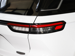 2023款 2.0T 4xe 巅峰版
