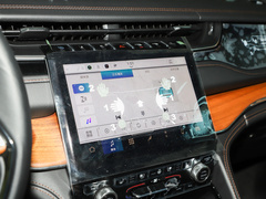 2023款 2.0T 4xe 巅峰版