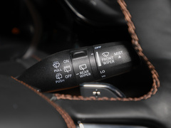 2023款 2.0T 4xe 巅峰版