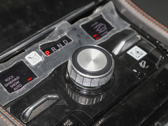 2023款 2.0T 4xe 巅峰版