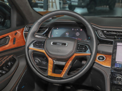 2023款 2.0T 4xe 巅峰版