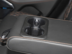 2023款 2.0T 4xe 巅峰版