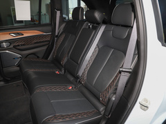 2023款 2.0T 4xe 巅峰版