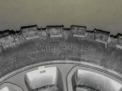 2023款 2.0T 4xe 巅峰版