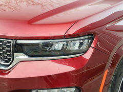 2023款 2.0T 4xe 巅峰版