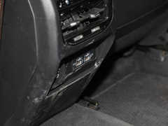 2023款 2.0T 4xe 巅峰版