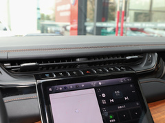 2023款 2.0T 4xe 巅峰版