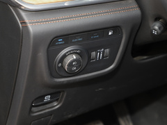 2023款 2.0T 4xe 巅峰版