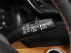 2023款 2.0T 4xe 巅峰版