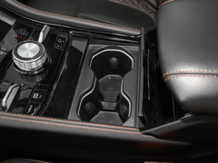 2023款 2.0T 4xe 巅峰版
