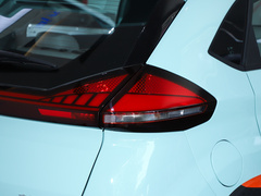 2023款 1.5L CVT闪耀版
