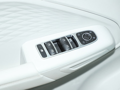 2023款 1.5L CVT闪耀版
