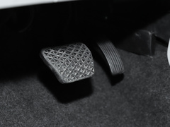 2023款 1.5L CVT闪耀版