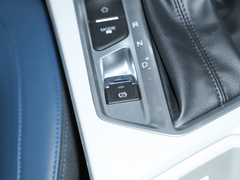 2023款 1.5L CVT闪耀版