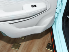 2023款 1.5L CVT闪耀版