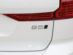 2024款 B5 四驱峡湾版