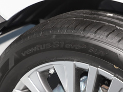 2023款 2.0L CVT两驱尊享版