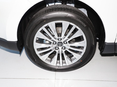 2023款 2.0L CVT两驱尊享版