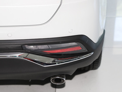 2023款 2.0L CVT两驱尊享版