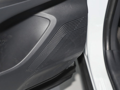 2023款 2.0L CVT两驱尊享版