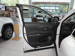 2023款 2.0L CVT两驱尊享版