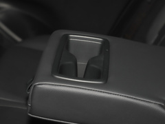 2023款 2.0L CVT两驱尊享版