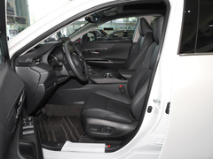 2023款 2.0L CVT两驱尊享版