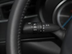 2023款 双擎 2.5L CVT两驱豪华版