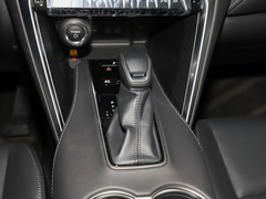 2023款 双擎 2.5L CVT两驱豪华版