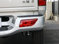2023款 2.0T柴油两驱进取型1680mm货箱 