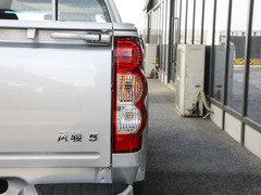 2023款 2.0T柴油两驱进取型1680mm货箱 